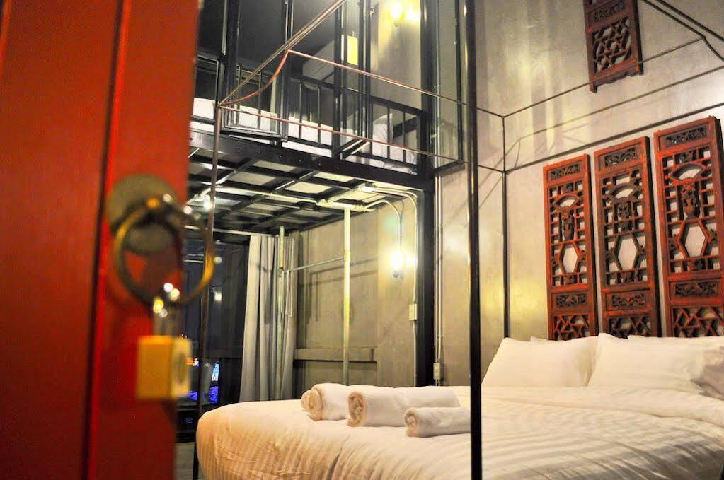 Inn a day Bangkok Bagian luar foto